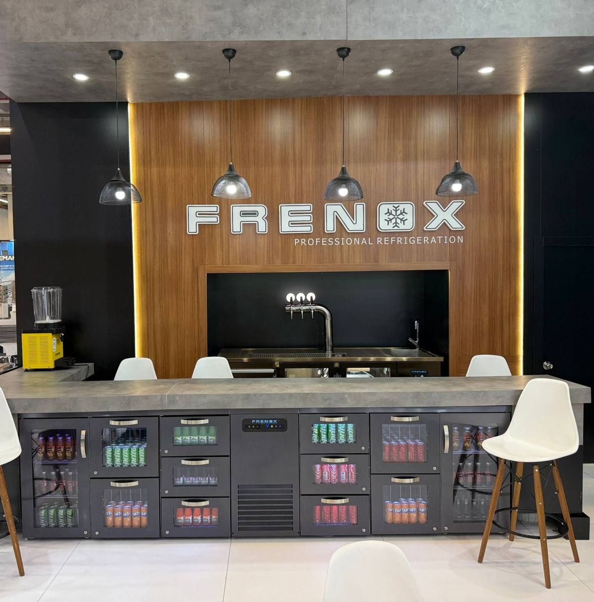 Frenox bar tezgâhı ve şişe soğutucular, HOSTECH 2025 standı